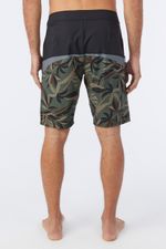 Pantaloneta-Hombre-Verde-SP3106003-ARM-3.jpg